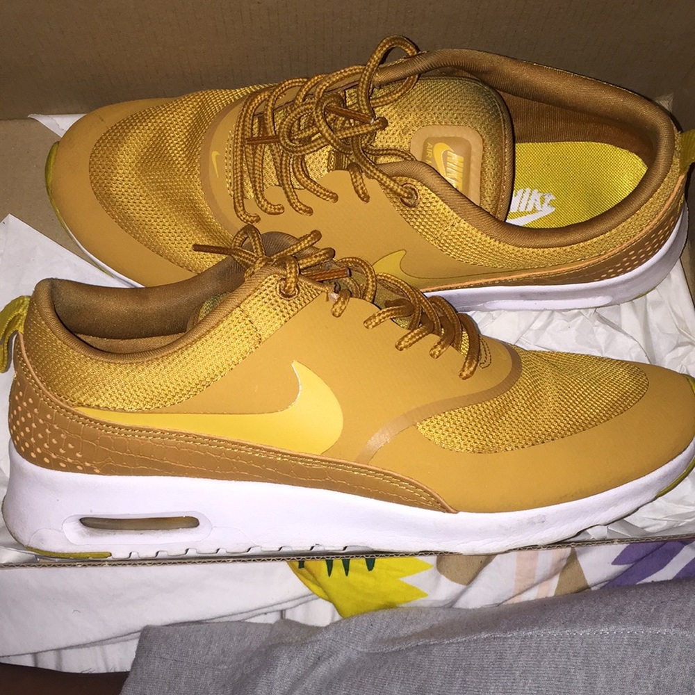 Women’s Nike Air Max Thea